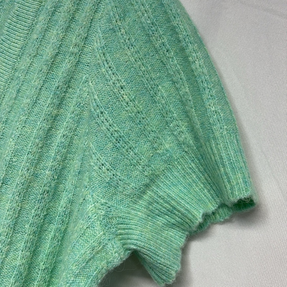 Torrid Light Green Button-Down Knit cashmere like softness short sleeve sweater - Picture 4 of 9